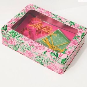 NWT Lilly Pulitzer Cookie Cutter Kitchen Baking Set W/Pink and Green Floral Tin